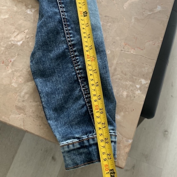 FWRD denim jean jacket size Small Sherpa‎ collar distressed buttons fly stretchy - Picture 15 of 16